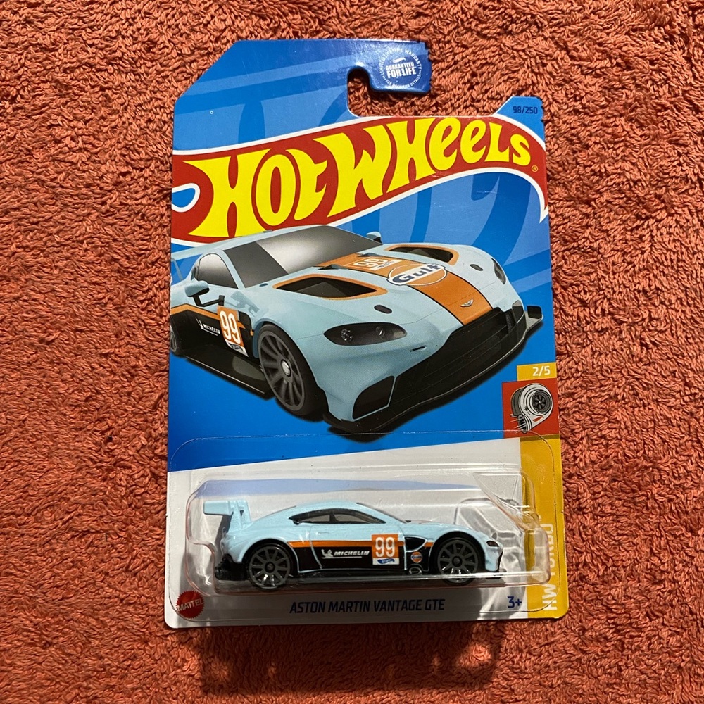 Hot Wheels Aston Martin Vantage GTE